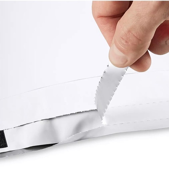 25pcs | 10” x 13” White Tear-Proof Poly Mailer With Tear Strip - Picture 2 of 3